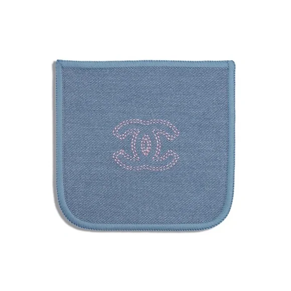 CHANEL LIMITED EDITION COCO DENIM ILLUMINATING HIGHLIGHTER POWDER - Picture 5 of 10